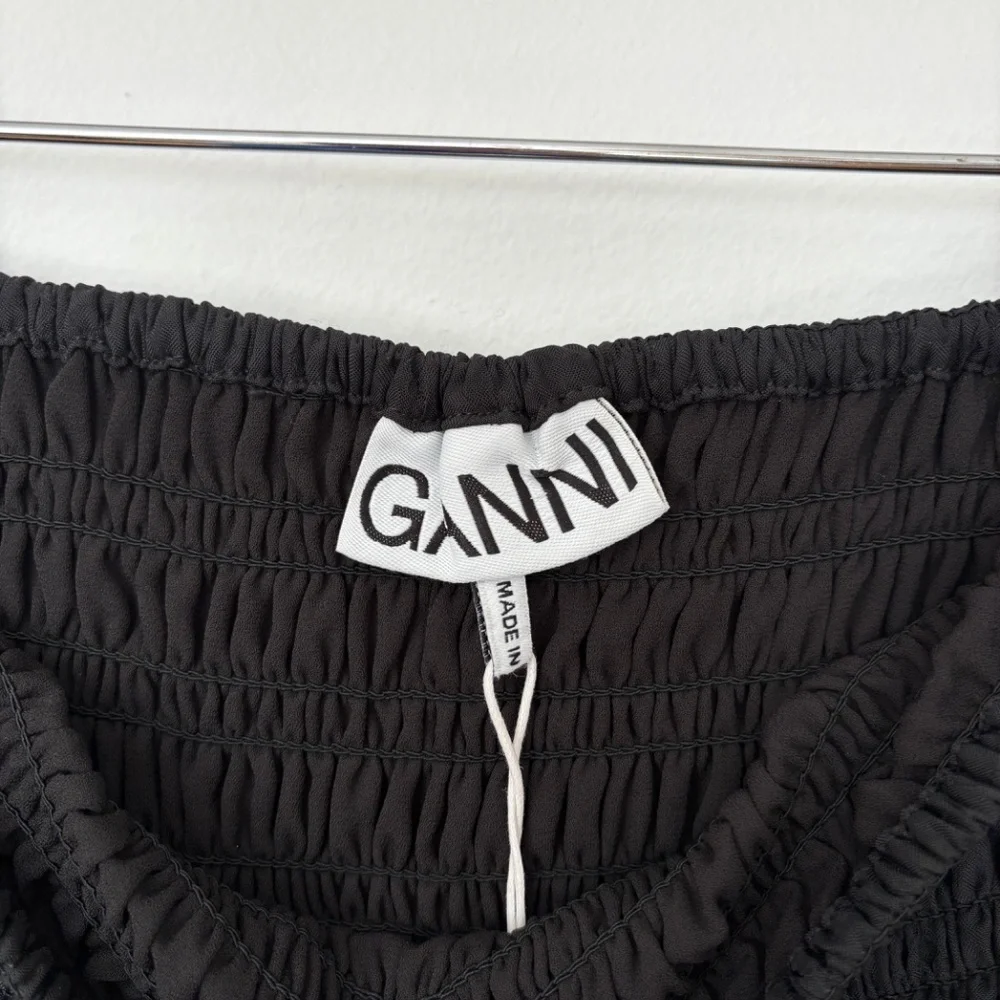 SOLD- Ganni crinkled georgette skirt - Picture 4 of 6